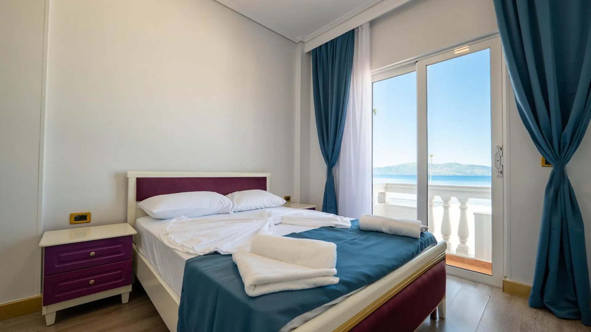 Erdano Hotel Saranda 4*,